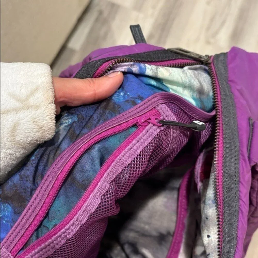 Lululemon Bon Voyage Duffel Bag Purple Women's Bag gym , diaper bag